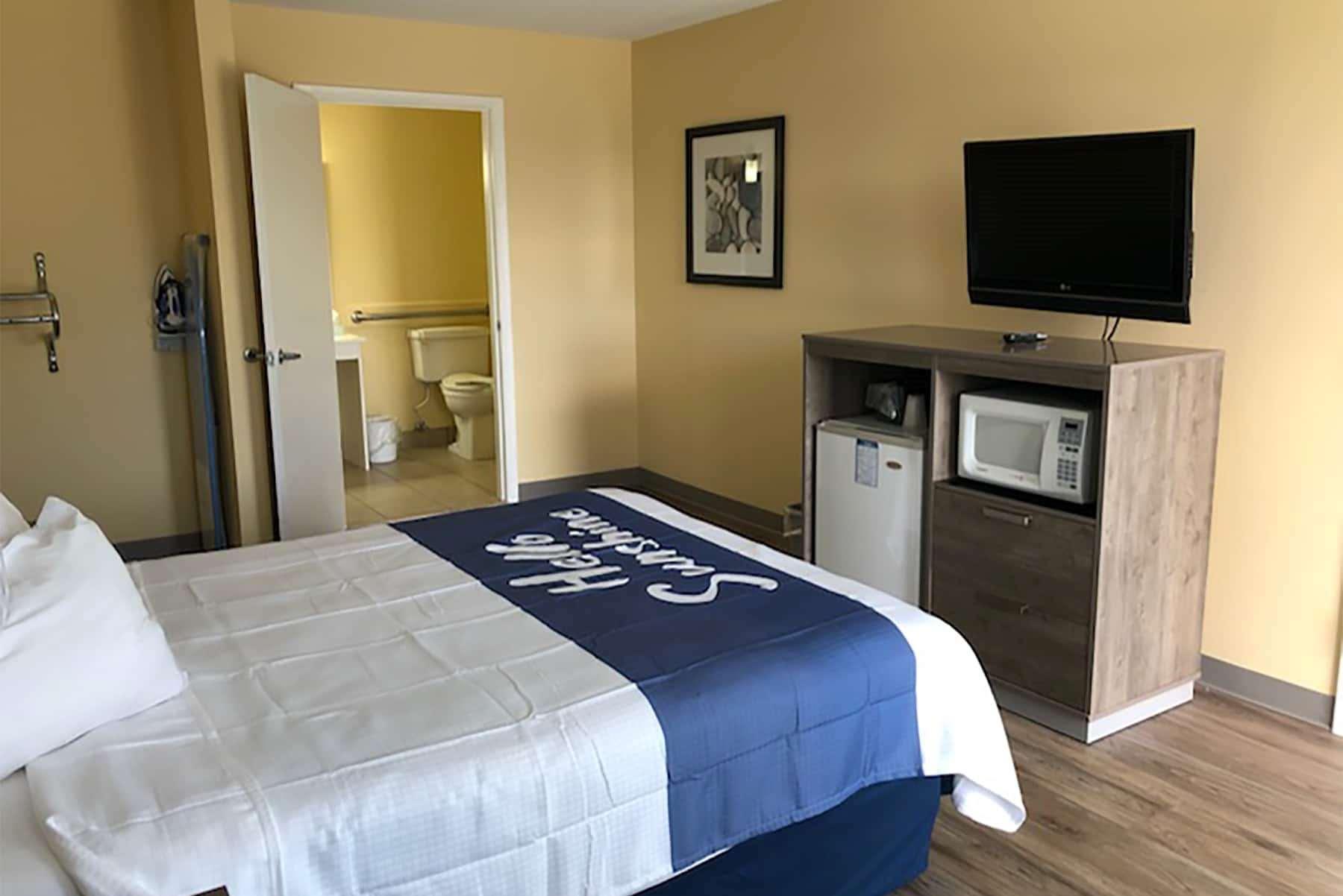 Days Inn By Wyndham Cape Carteret Near Emerald Isle Zewnętrze zdjęcie
