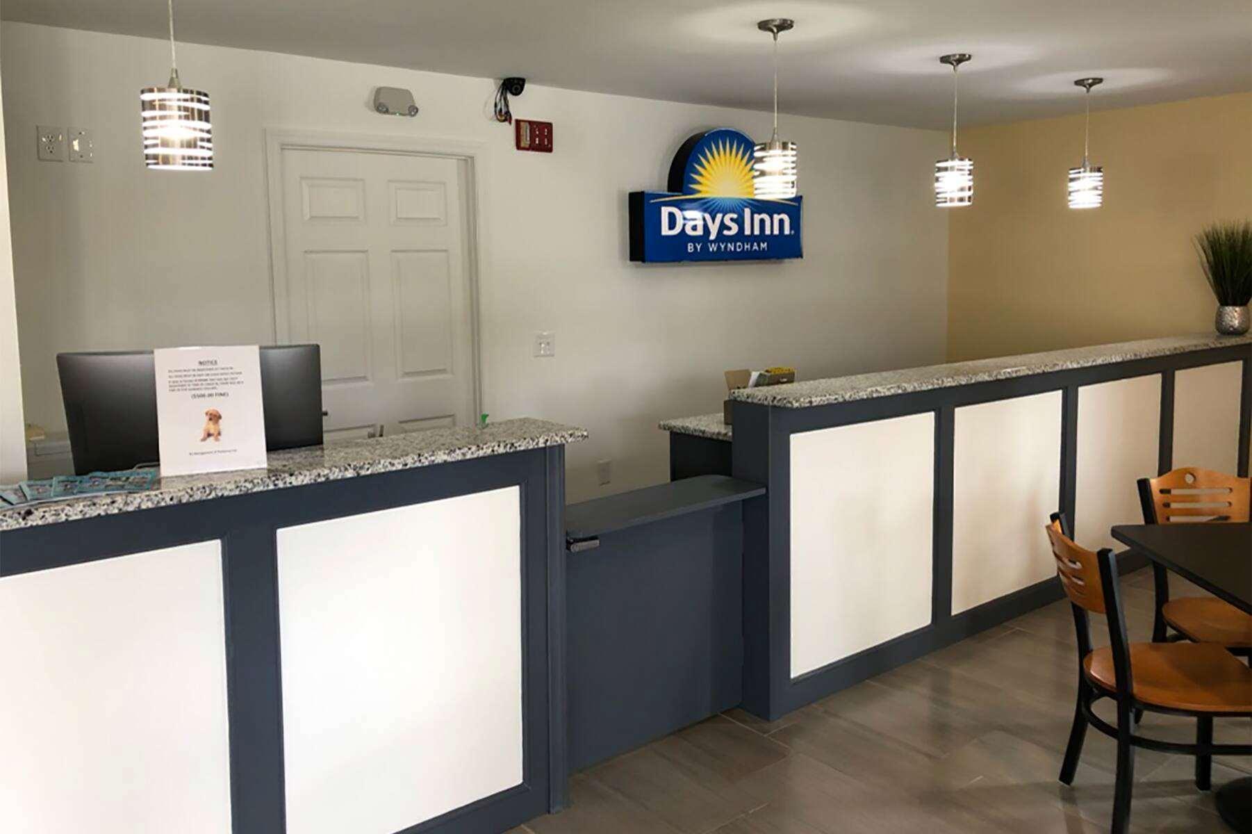 Days Inn By Wyndham Cape Carteret Near Emerald Isle Zewnętrze zdjęcie